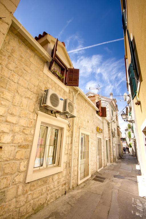 Apartment Niko Kastel Stari Kastela Oda fotoğraf