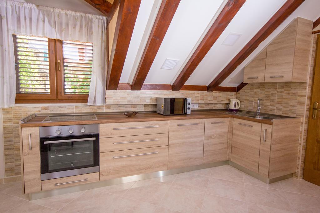 Apartment Niko Kastel Stari Kastela Oda fotoğraf